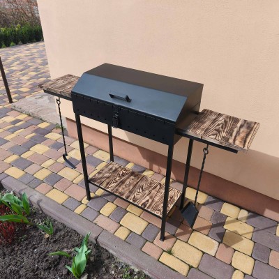 Мангал з кришкою на 12 шампурів 4мм для барбекю та шашликів. Дерев'яні полиці, знімні ніжки, решітка-гриль, совок та кочерга